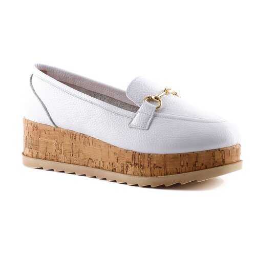 Лоферы женские Shoes Market 61-982 белые 36 RU в Wildberries